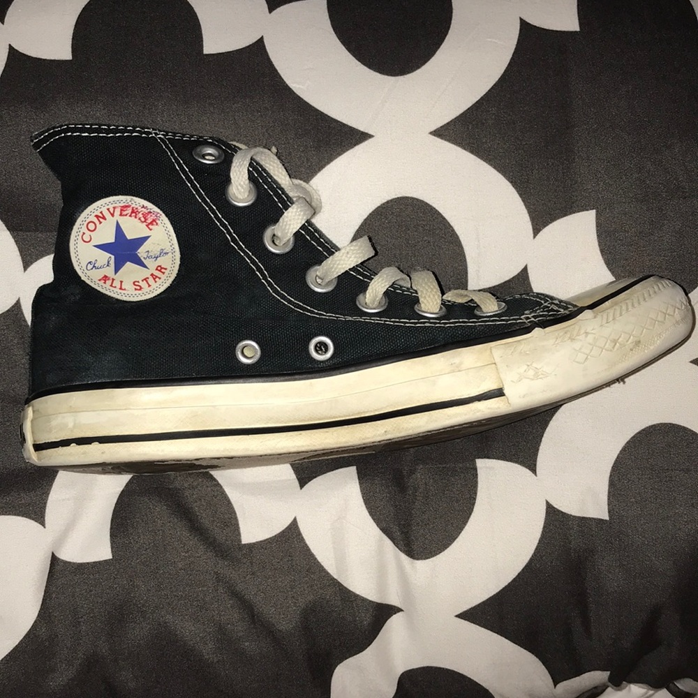 Women’s black high top converse